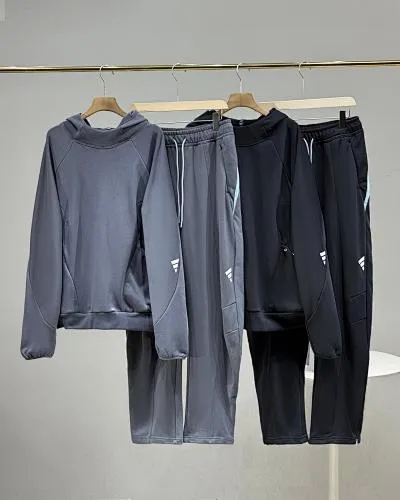 ADIDAS Sweatpants
