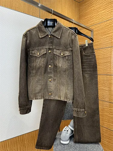 Louis Vuitton Pants
