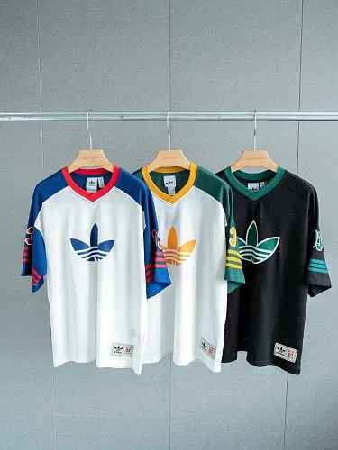 ADIDAS T-Shirt