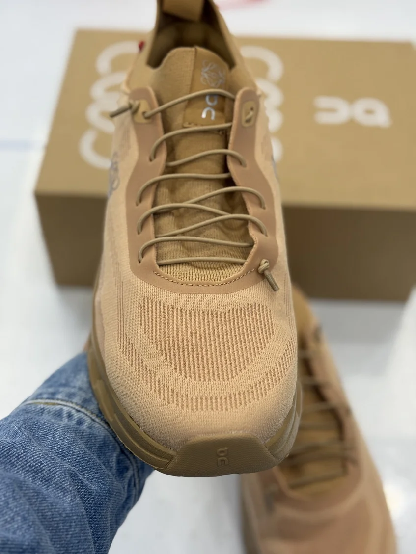 ON Sneakers