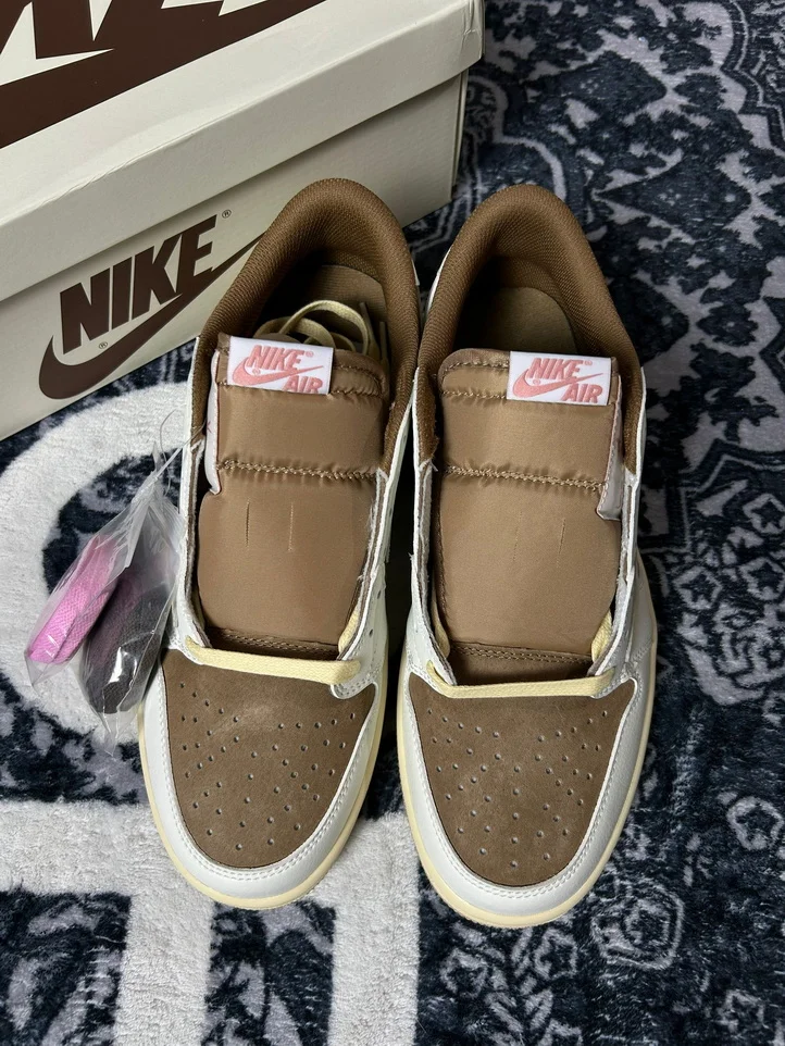 AJ 1