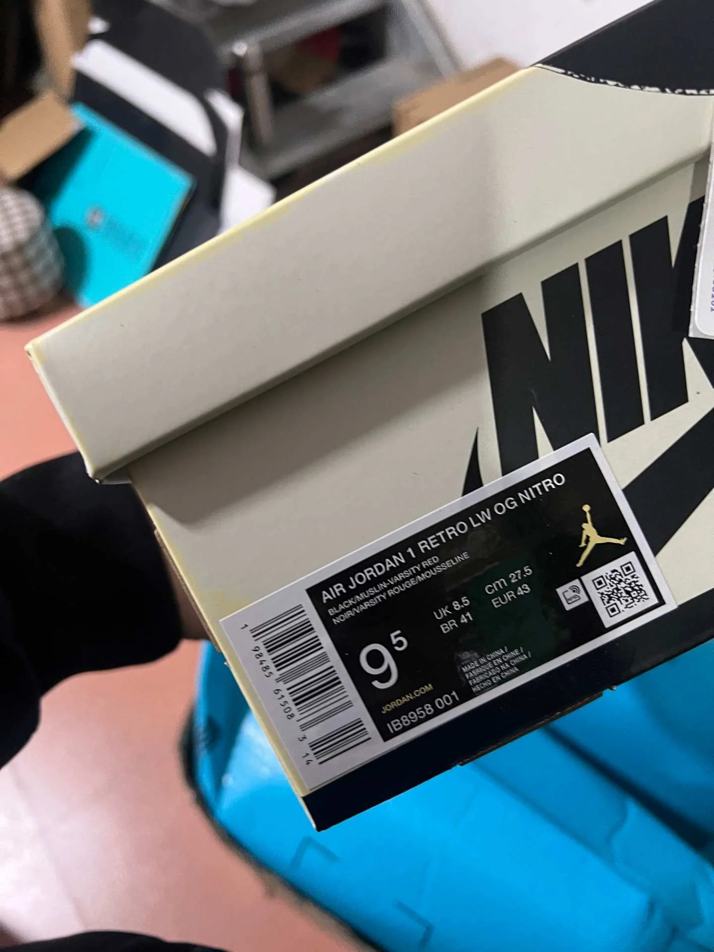 AJ 1