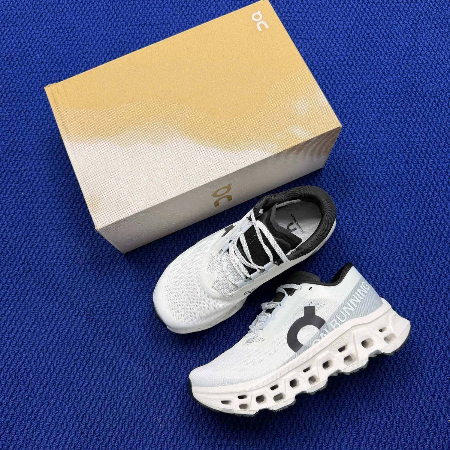 ON Sneakers