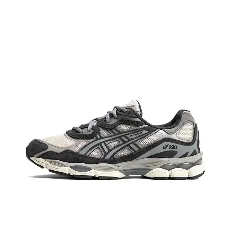 Asics Sneakers